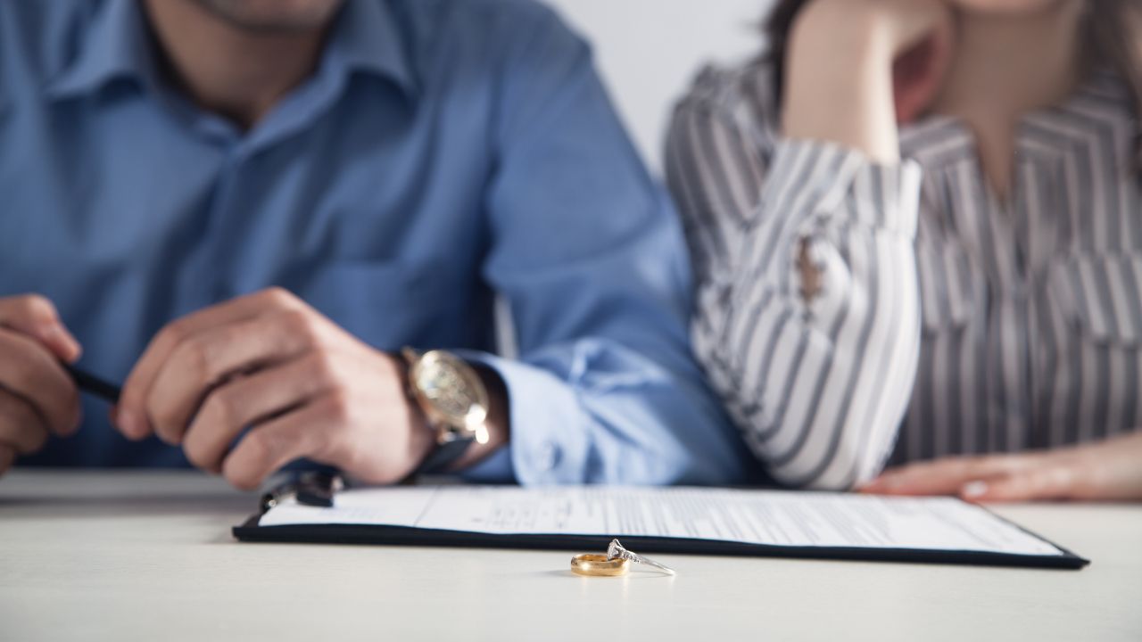 divorce lawyers