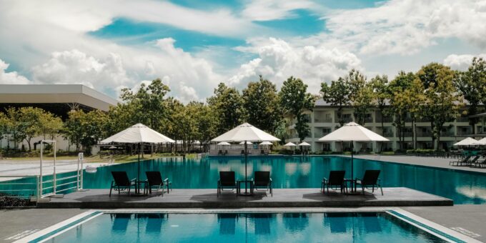 how to finance a luxury hotel with private loans and investors
