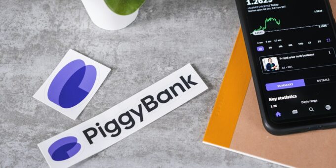 Digital Banking for the Modern Professional: Tools That Empower Freelancers and Small Businesses