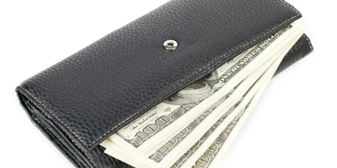 The Art of Reducing Monthly Expenses: A Blueprint for Financial Freedom