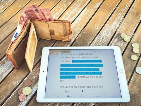 The Digital Banking Revolution: How Online-First Banks Are Redefining Financial Freedom
