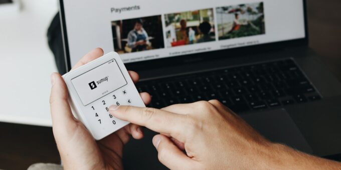 The Invisible Ledger: How Digital Banking Transforms Personal Finance Management